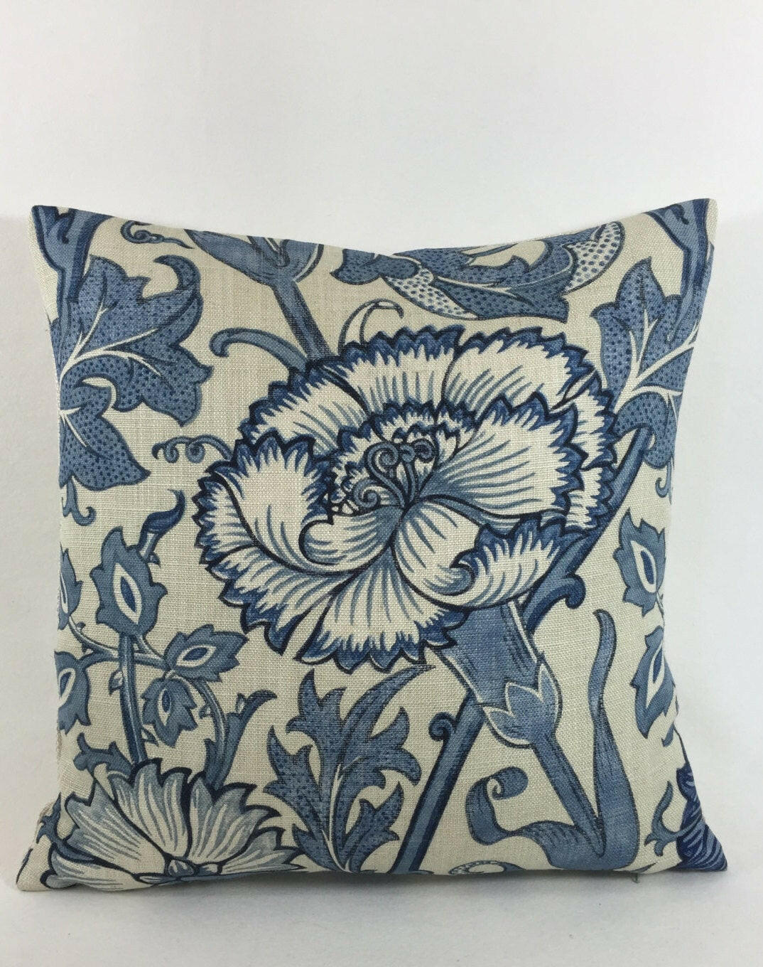 William Morris - Pink &amp; Rose - Indigo / Vellum - Classic British Designer Cushion Cover Throw Pillow Home Decor.