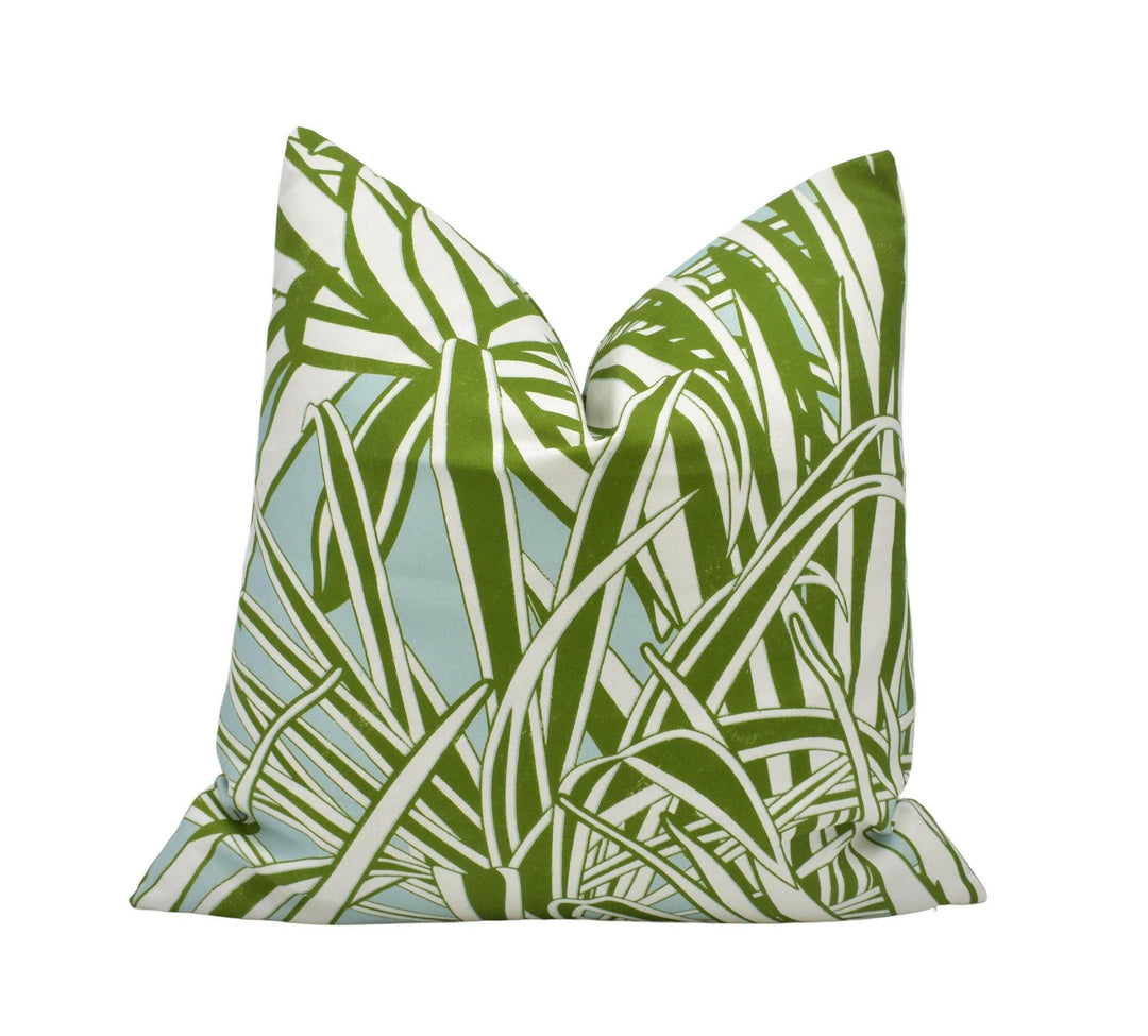 Nobilis - Aloe - 61 - Vibrant Designer Plant Cushion Cover - Graphic Agave Aloe Pillow - Green White Blue Jungle Throw Pillow - Custom Decor.