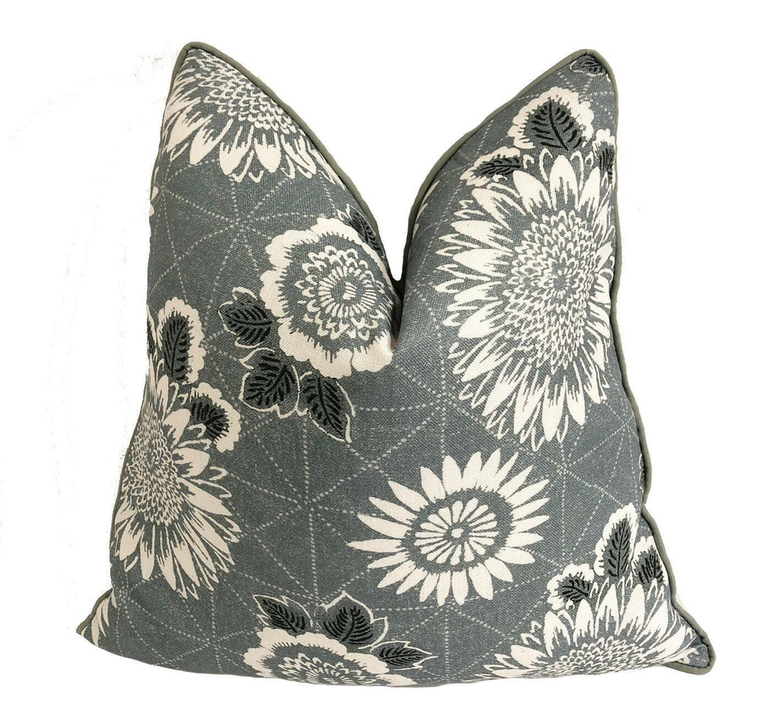 Designers Guild / William Yeoward - Elena - Greige - Contrast Piped Cushion Cover Throw Pillow Designer Home Decor.