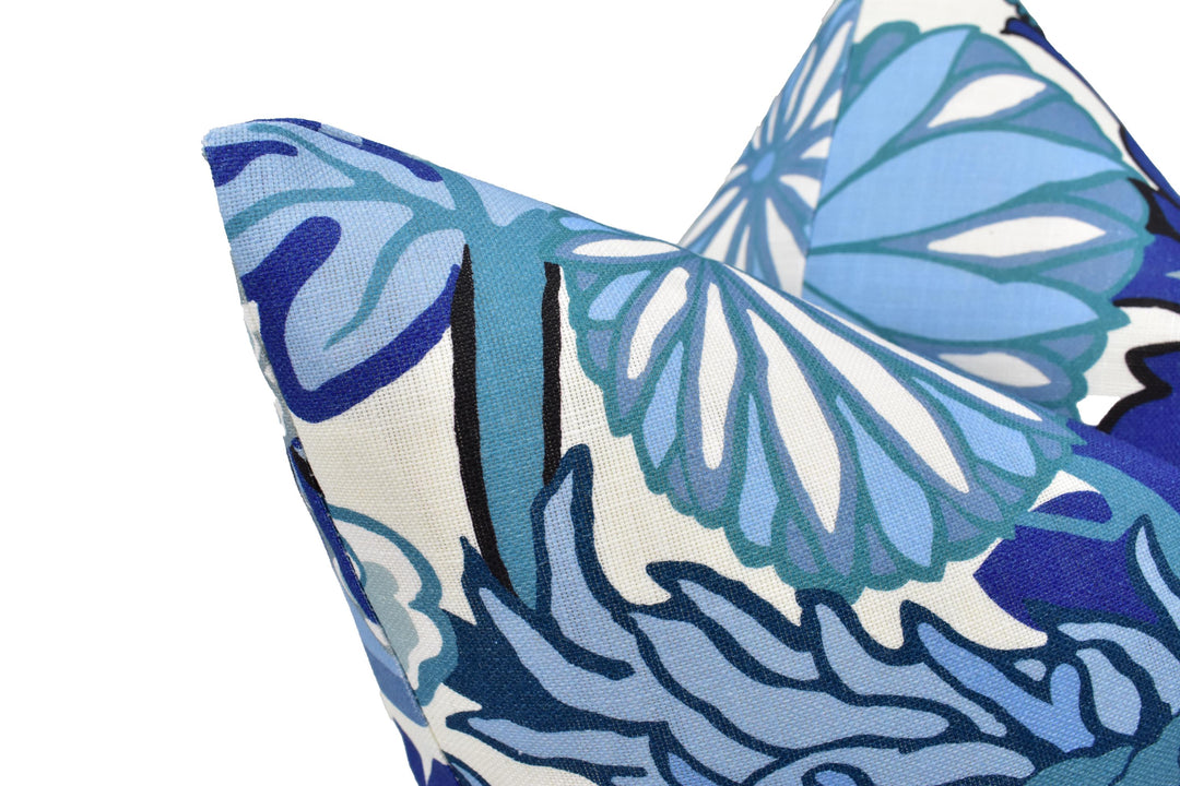 Schumacher Chiang Mai China Blue Cushion Cover – Indoor Outdoor Chinoiserie Dragon Pillow