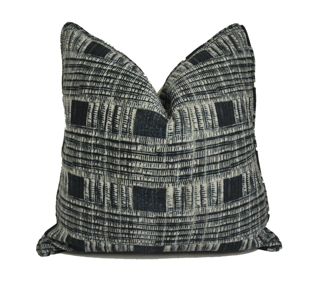 Designers Guild & William Yeoward - Gradillo - Indigo - Stunning Cushion Cover Throw Pillow Designer Home Decor.