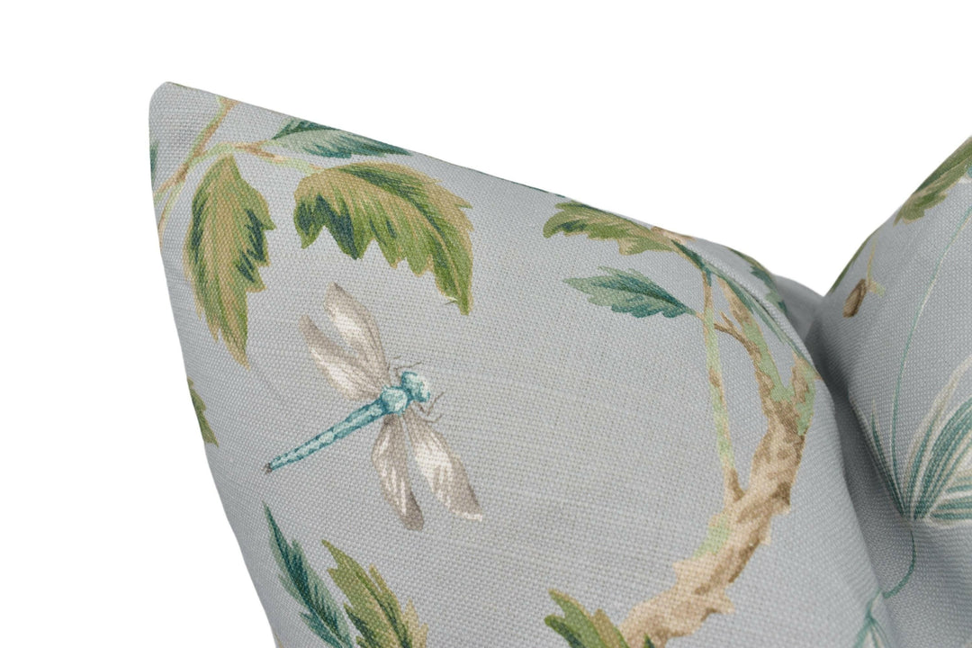 Colefax and Fowler - Ashdown - Old Blue - Classic Contemporary Chinoiserie Inspired Bamboo &amp; Bird Designer Cushion Cover - Luxury Throw.