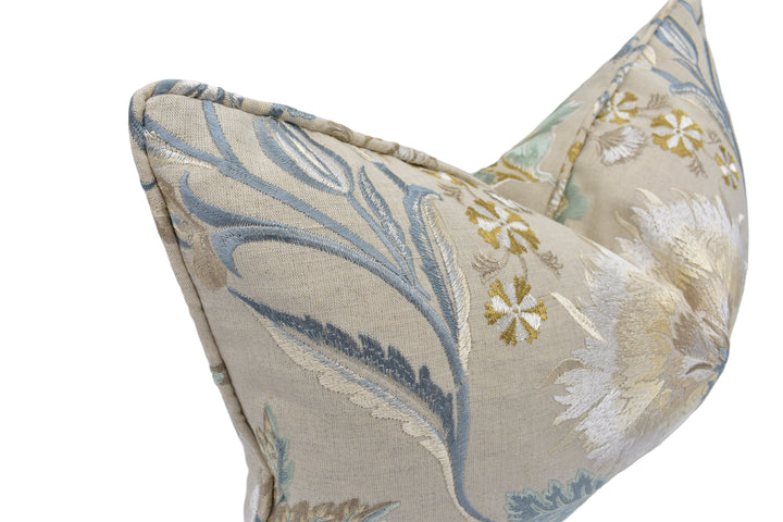 Colefax & Fowler – Dianthus – Beige – Cushion Cover – Embroidered Floral Luxe Pillow