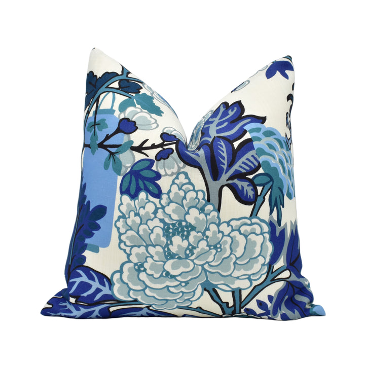 Schumacher – Chiang Mai Indoor Outdoor – China Blue – Cushion Cover – Chinoiserie Outdoor Pillow