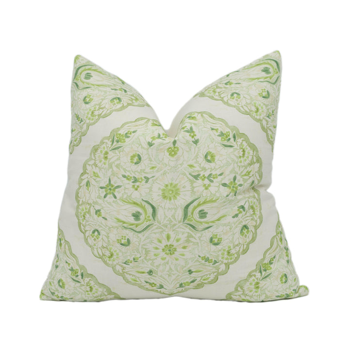 Lee Jofa - Lido Print - Leaf - Stunning Floral Paisley Cushion Cover - Handmade Throw Pillow - Designer Home Décor.