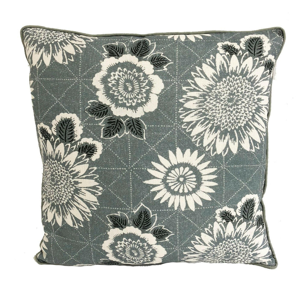 Designers Guild / William Yeoward - Elena - Greige - Contrast Piped Cushion Cover Throw Pillow Designer Home Decor.