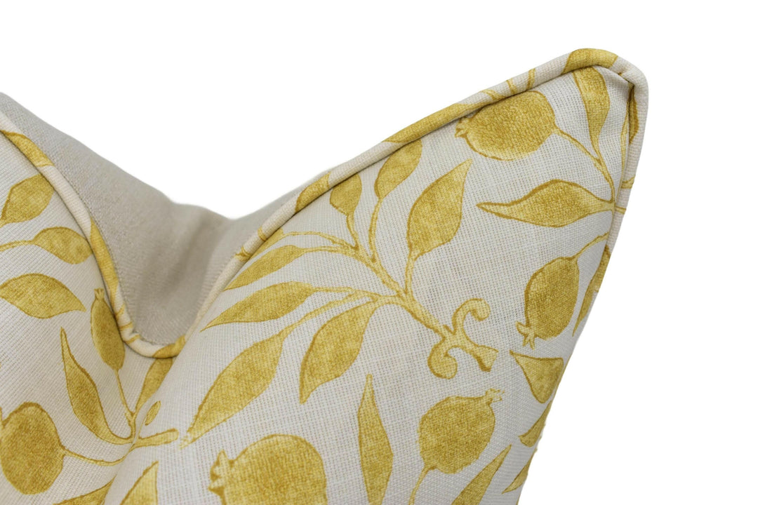 William Morris - Rosehip Outdoor - Wheat - Classic Bold Morris Floral Designer Cushion Cover - Luxury Throw Pillow - Handmade Home Decor.